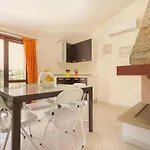 Regina - Doppia Vista Mare Con Giardino E Bbq Costa Rei